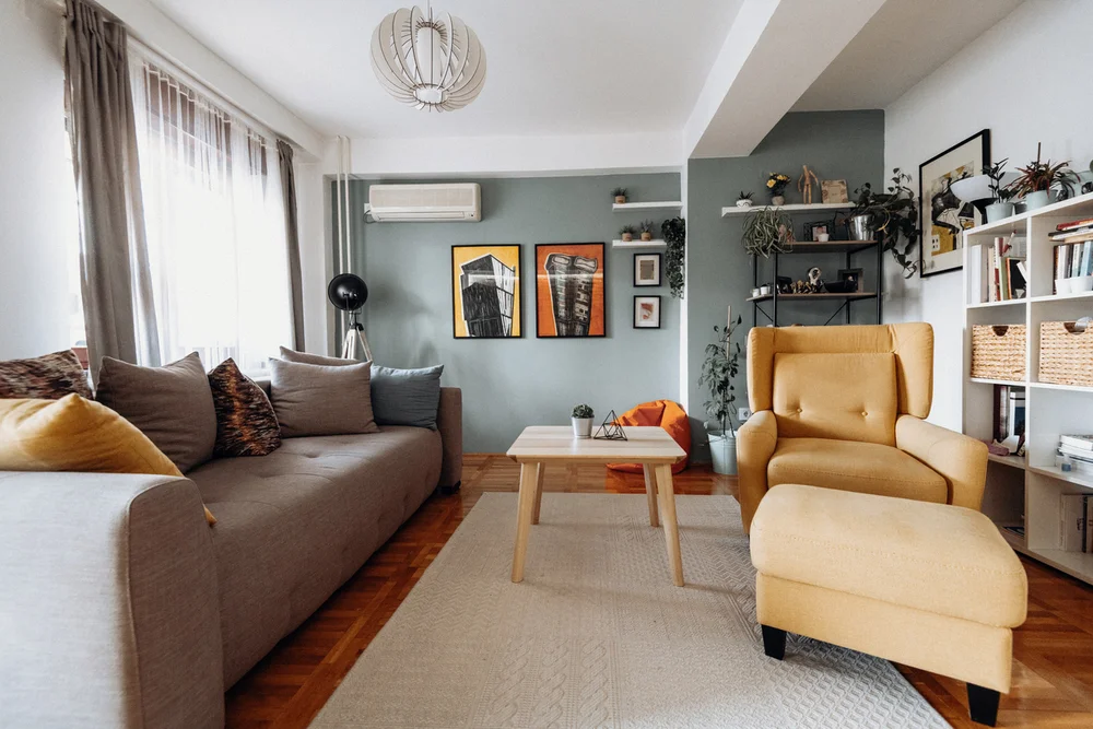 A living room in North Carolina with a mini split.